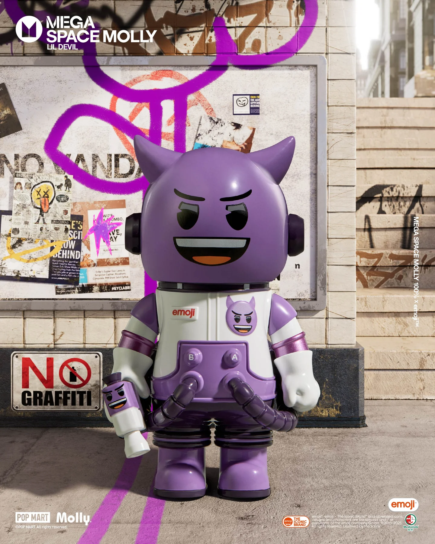 MEGA SPACE MOLLY 100% × emoji™ SERIES